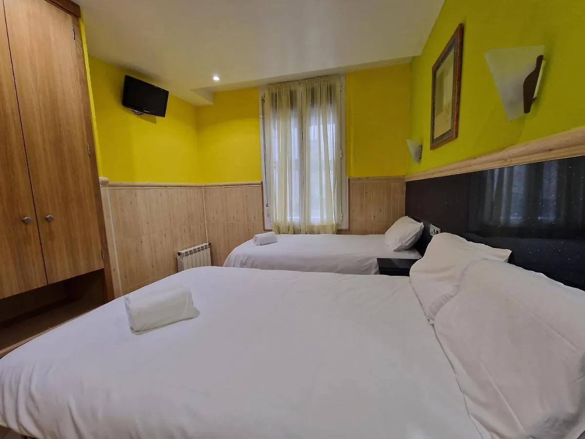 Pension Izar Bat Guesthouse San Sebastian